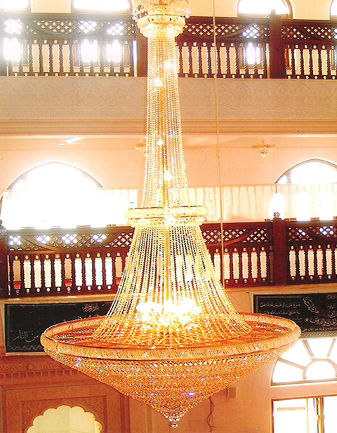 Alluring Traditional Chandelier